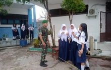 Komsos Babinsa Berikan Motivasi Kepada Siswa Generasi Muda harus Disiplin dan Kreatif