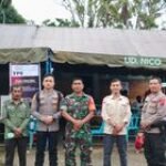 Babinsa dan Bhabinkamtibmas Bersinergi Amankan TPS dalam Pemilu Serentak 2024 di Desa Bakal Sipoltong