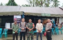 Babinsa dan Bhabinkamtibmas Bersinergi Amankan TPS dalam Pemilu Serentak 2024 di Desa Bakal Sipoltong