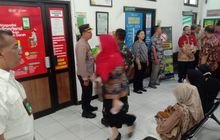 Babinsa Kratonan Ikuti Kunker Menteri Kesehatan RI di Puskesmas Kratonan Serengan