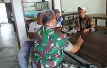 Babinsa koramil 0201-14PB Ciptakan Keakraban dengan Warga Binaan Melalui Komsos