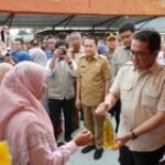 Bersama Mendag, Bobby Nasution Pantau Gerakan Pangan Murah di Medan Marelan