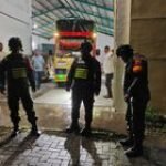 Babinsa Koramil 0201-16/TM dan Polsek Tanjung Morawa Kawal Pengembalian Kotak Suara Pilgub Sumut dan Pilbup Deliserdang