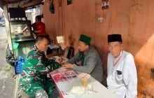 Babinsa Serka Mhd Damse Siregar Pererat Kerja Sama Melalui Komsos di Medan Denai