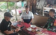 Babinsa Serma Bambang K Pererat Silaturahmi dengan Warga Lewat Komsos
