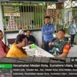 Babinsa Koramil 0201-04/MK Komsos Bersama Warga Binaan dan Kepling Warung Kopi Taupik