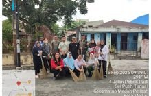 Personil Koramil 0201-01 Medan Petisah Serka Idrus Farchan Lakukan Komsos dan Gotong Royong di Sei Putih Timur 1