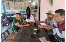 Ayok Tetap Jaga Keamanan Lingkungan, Babinsa Desa Namo Bintang Serda Andri seperti Jalin Kebersamaan Warga Desa