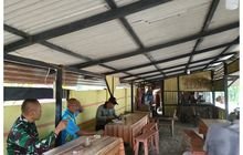 Jalin Hubungan yang Baik, Babinsa Kopka Ihsanul Amri Komsos Bersama Masyarakat Dusun 2 Desa Kuta Tualah