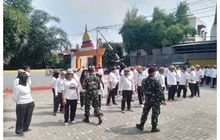 Sertu Suprayitno Latih PBB Puluhan Kepala Lingkungan Medan Barat dan Medan Petisah Tingkatkan Disiplin dan Mental