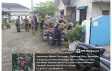 Personel Koramil 07/Medan Tuntungan dan Warga Gelar Karya Bakti di Kelurahan Kemenangan Tani