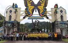 Brigif 14 Kostrad Gelar Bakti Sosial HUT ke-64 Kostrad: Masak Besar 1000 Porsi dan Layanan Administrasi Gratis