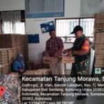 Babinsa Koramil 0201 16 Tanjung Morawa Sertu M Suyono Amd Monitor Penyaluran Sembako Bersubsidi di Kantor Camat Tanjung Morawa