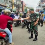 Danramil 0201-16/TM dan Kapolsek TM Bersama Personel dan Bhayangkari Bagikan Takjil di Tanjung Morawa