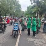 Koramil 0201-06/MS Peltu Subiyanto Beserta Ibu Persit Berbagi Takjil Buka Puasa