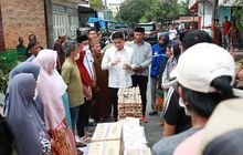 Ricky Anthony Bantu 19 Unit Rumah Terbakar di Berandan, Langkat