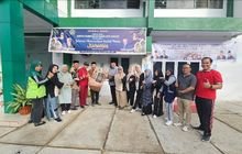 Kankemenag Sibolga Muhammad Rosyadi Lubis Serahkan Bantuan kepada Kelompok Kerja Majelis Taklim