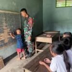 Satgas Pamtas RI-RDTL Sektor Barat Yonarhanud 15/DBY Berikan Wawasan Kebangsaan dan Pendidikan di SD Katolik Tali