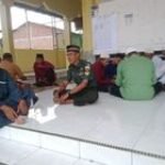 Babinsa Desa Kedai Durian Serka M Amin Komsos di Masjid Al Hinayah