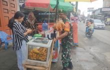 KOMSOS BABINSA KEDAI DURIAN BERSANA PEDANGAN GORENGAN KAKI LIMA