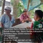 Babinsa Koramil 0201-14/PB Serka David Manullang Bersama Tokoh Masyarakat Desa Rumah Keben