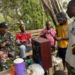 Pererat Silahturahmi, Satgas Yonif 641/Bru Laksanakan Anjangsana Distrik Eragayam