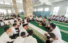 Siswa MAN 1 Padangsidimpuan Ikuti Spiritual Quotient Training Berbasis Masjid