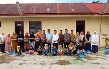 Festival Ramadan 2025, Kemenag Toba Samosir Bagikan 20 Bingkisan untuk Kaum Dhuafa dan Anak Yatim