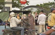 Tumbuhkan Kepedulian Sosial, MAN 2 Labura Bagi Paket Takjil Berbuka Puasa