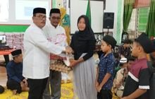 Kemenag Simalungun Tebarkan Kebaikan di Festival Ramadan, Serahkan 50 Paket Sembako untuk Anak Yatim
