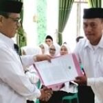 Kakankemenag Simalungun Serahkan SK Penyuluh Agama Islam Non PNS