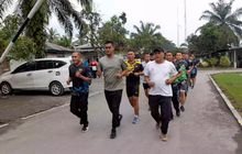 JAGA KEBUGARAN TUBUH DI BULAN RAMADHAN PERSONIL KORAMIL 0201-12/HP LAKSANAKAN SENAM DAN LARI