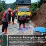 Tanggap Darurat Brimob Polda Sumut Bersihkan Longsor di Padang Sidempuan