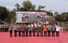 Kapolres Toba Pimpin Apel Gelar Pasukan Operasi Ketupat Toba 2025