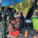 Satgas Yonif 641/Bru Laksanakan Anjangsana di Distrik Benawa