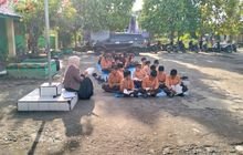 Siswa Kelas VI Laksanakan Kegiatan Hafalan Juz 30 di Halaman MIN 1 Tapanuli Tengah