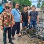 MAN Tanjungbalai Bersama Lurah Pantai Burung Gelar Gotong Royong