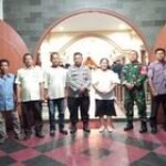 Babinsa Glugur Darat II Laksanakan Pengamanan Ibadah Jumat Agung di Tiga Gereja