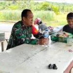 BABINSA KORAMIL 0201-14/PB TETAP MONITOR DESA NYA WALAUPUN HARI LIBUR