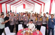 Hadiri Open House Hari Raya Idulfitri di Kediaman Wakil Wali Kota Medan, Rico Wass Dendangkan Dua Buah Lagu