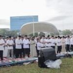 Maknai Idulfitri Mendapatkan Keberkahan, Rico Waas Bersama Ribuan Masyarakat Salat Ied di Lapangan Merdeka