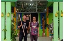 Guru MTsN 1 Padang Lawas Hadirkan Seni Ukir Kayu sebagai Identitas Madrasah