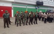 Babinsa Koramil 0201-05/MB Memonitor Aksi Unjuk Rasa Dari Solidaritas Driver Medan