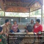 Babinsa Komsos Bersama Kepala Desa di Desa Binaan, Tingkatkan Kerja Sama Yang Baik