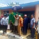 BENTUK KEPEDULIAN ANGGOTA KORAMIL 15/DT MELAYAT KERUMAH DUKA PELDA BAHTIAR PURBA