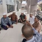 BABINSA SERKA SAFARI ANGGOTA KORAMIL 0201 - 06/ MEDAN SUNGGAL MELAKSANAKAN KOMSOS DENGAN TOGA ( TOKOH AGAMA) KELURAHAN SUNGGAL