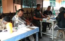 Jalin hubungan baik dan hubungan akrab dengan warga sekitar Babinsa 0201 - 04 / Monitoring di Wilayah Binaan