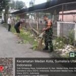 Demi Menjaga Kebersihan lingkungan Babinsa Ikut Gotong Royong Di Wilayah Binaan