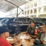 Babinsa Sei Putih Timur1 Serka Idrus Farchan Gelar Komunikasi Sosial dengan Para Tokoh Masyarakat untuk Menampung Aspirasi Terkait situasi keamanan