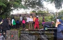 Sabtu Bersih, Babinsa Gotong Royong Bersama Lurah, Kepling,Dan Ibu-ibu PKK Di Wilayah Binaan